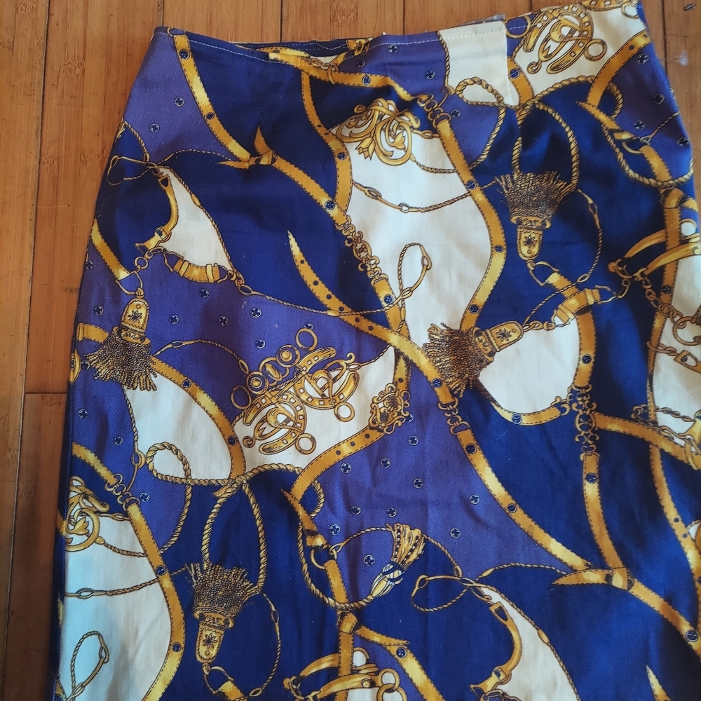 Summer  resort  print skirt blue white gold by cabo size6 31in waist 20in length